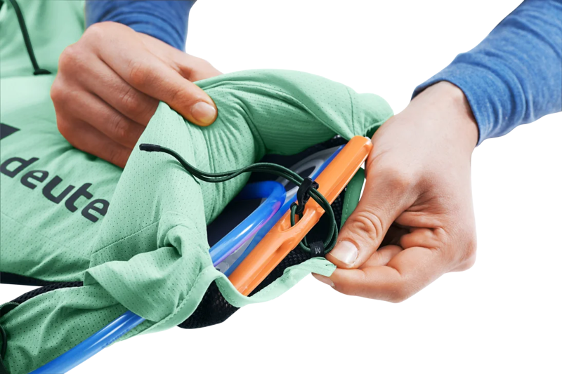 Deuter Traick 9 Women's Running Pack in Spearmint/Green-12