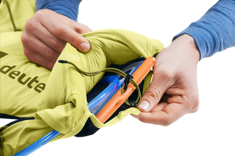 Deuter Traick 9 Running Pack in Sprout/Cactus-5