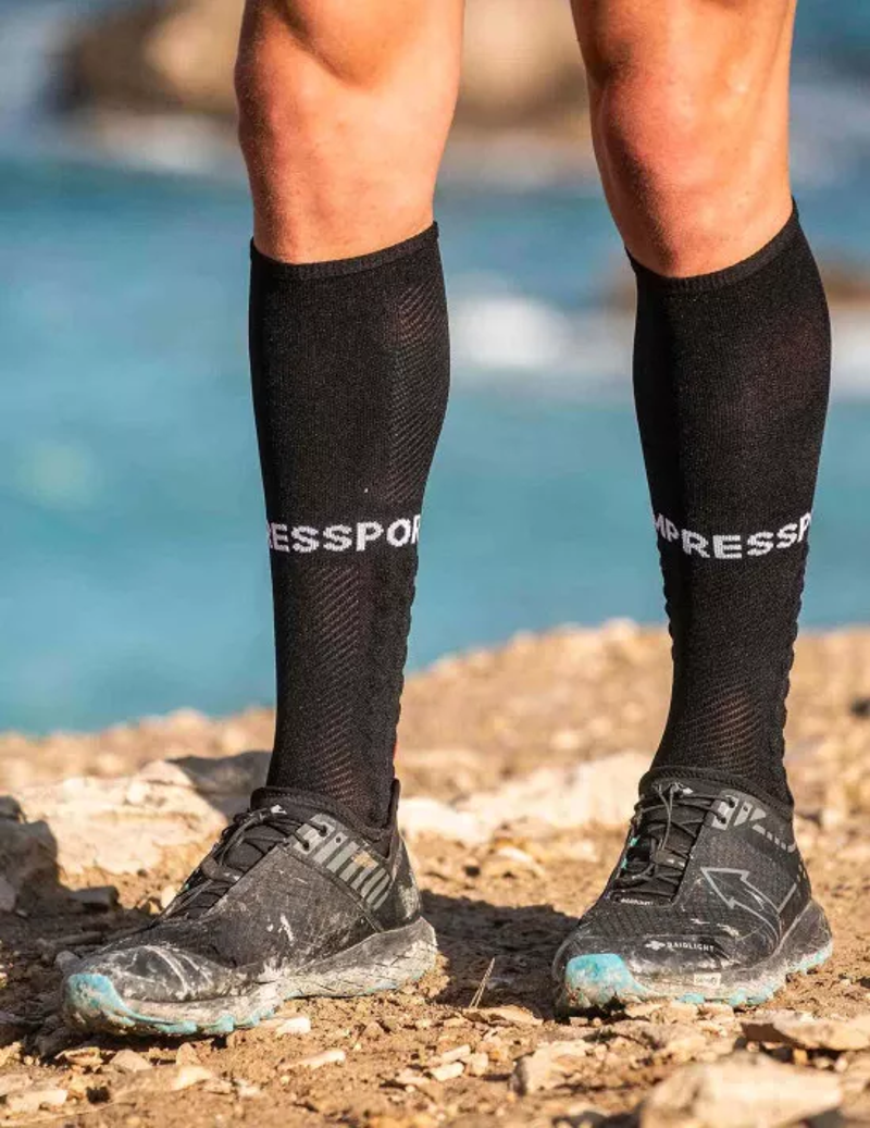Compressport Full Socks Run Compression Socks in Black-1