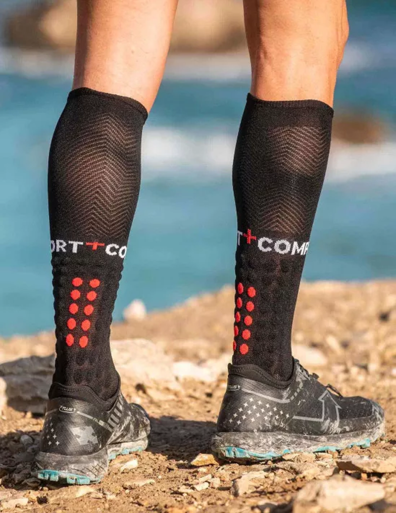 Compressport Full Socks Run Compression Socks in Black-2