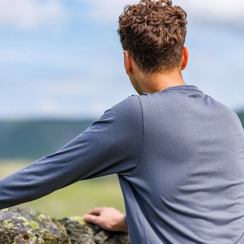 Inov8 Men's Graphic Tee LS 'Brand' in Grey-4