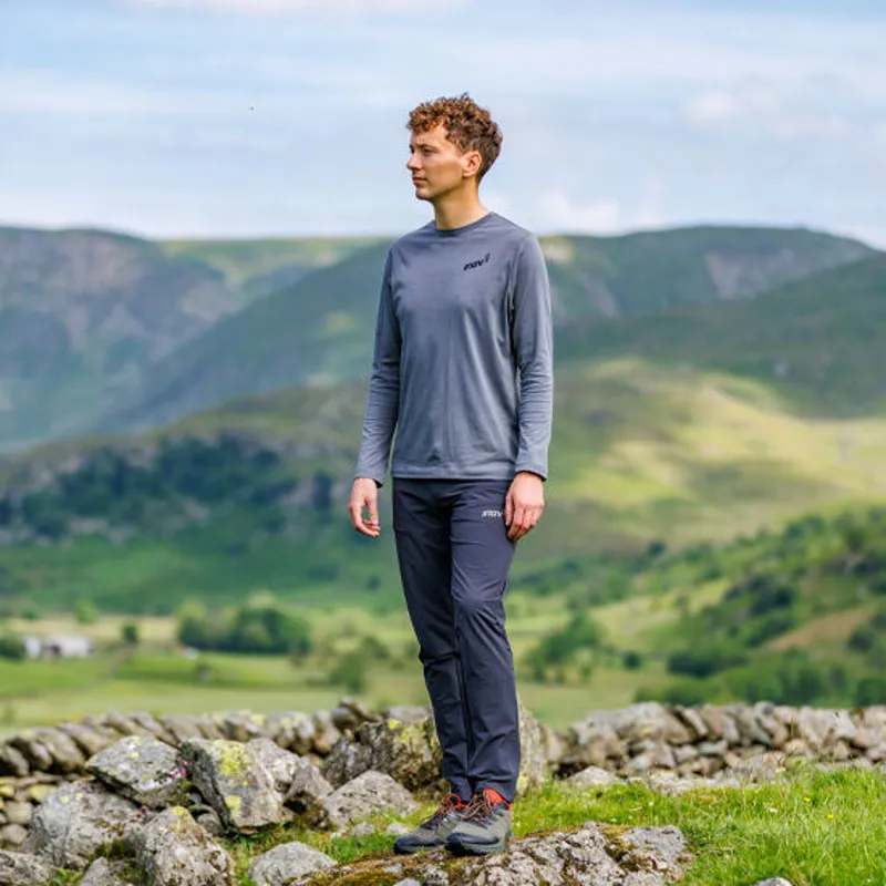 Inov8 Men's Graphic Tee LS 'Brand' in Grey-6