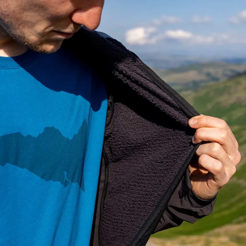 Inov8 Performance Hybrid Men's Softshell Jacket in Black/Graphite-10