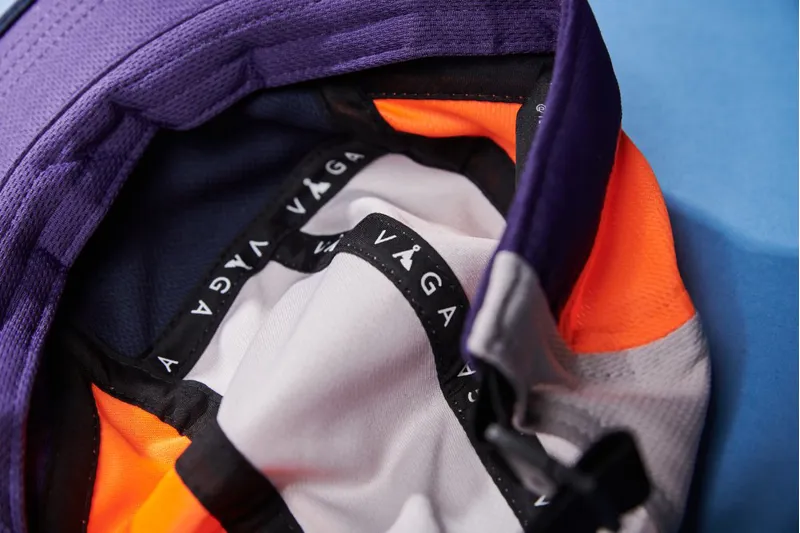 Våga Running Club Cap in White Lilac/Purple/Neon Orange-5