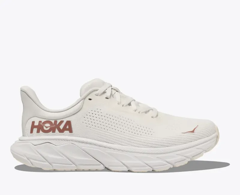 HOKA Arahi 7 Women's Road Running Shoe in Blanc de Blanc/Rose Gold