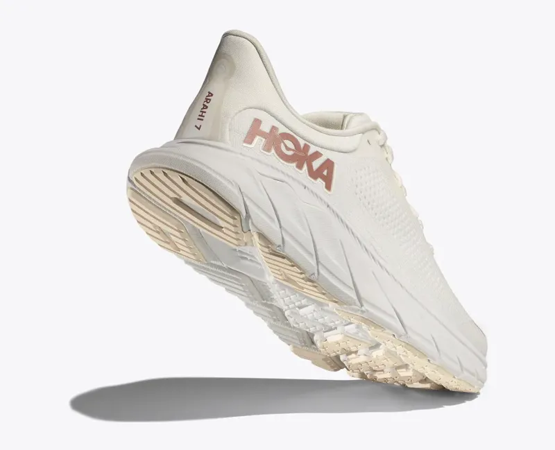 HOKA Arahi 7 Women's Road Running Shoe in Blanc de Blanc/Rose Gold-4