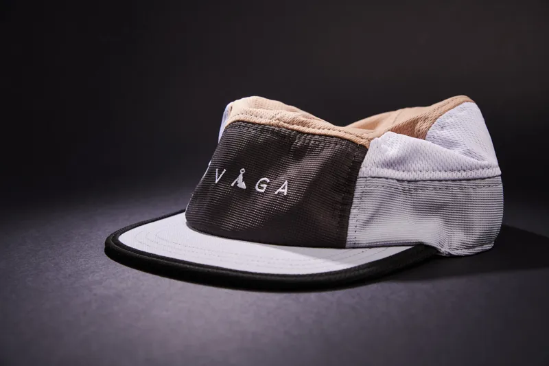 Våga Running Club Cap Charcoal/Camel/Mist Grey/White