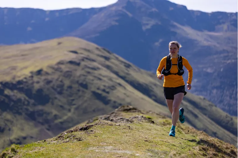 Inov8 Roclite G 275 V2 Women's Trail Running Shoe in Teal/Navy/Nectar-11