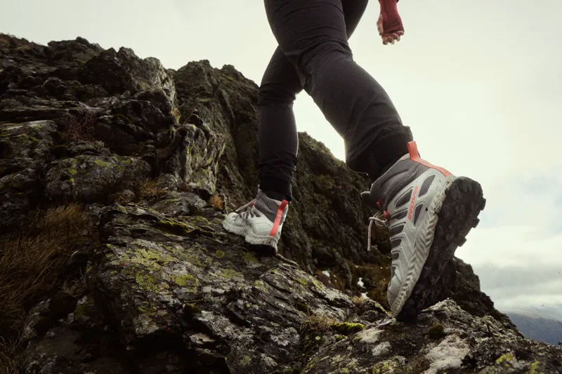 Inov8 Roclite Mid GTX Wide Women's Hiking Boot in Grey/Light Grey/Coral-7