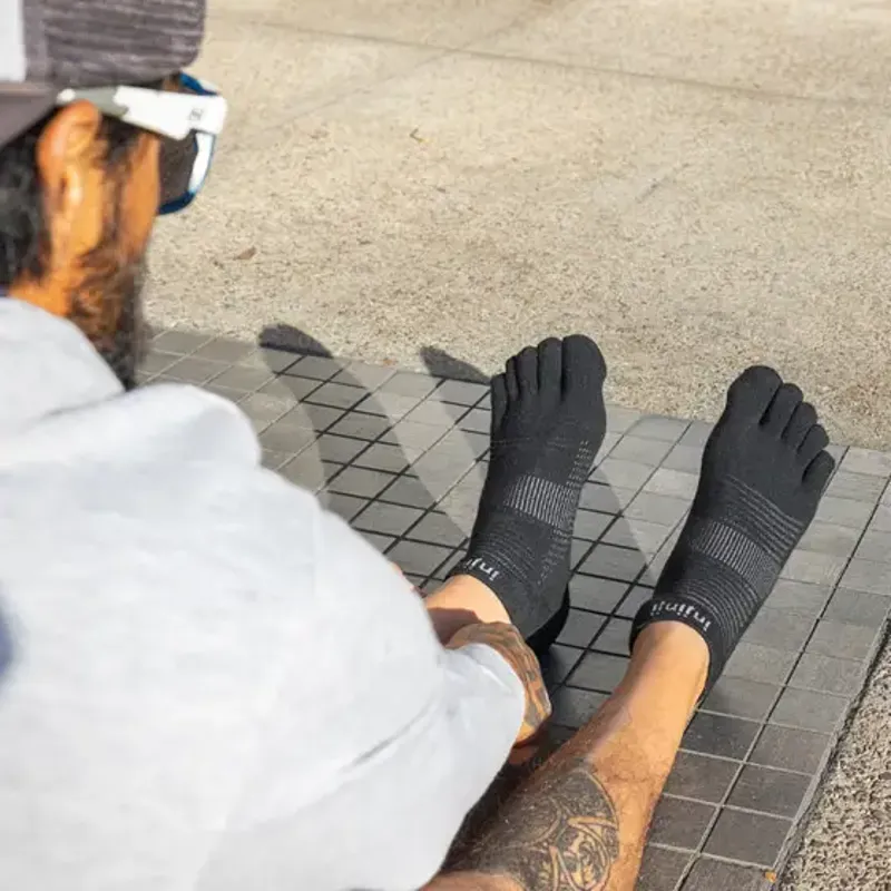 Injinji Run Lightweight No-Show Socks in Black-2