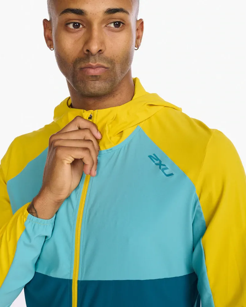 2XU Aero Men's Windproof Jacket in Sulphur/Oceanside Reflective-4