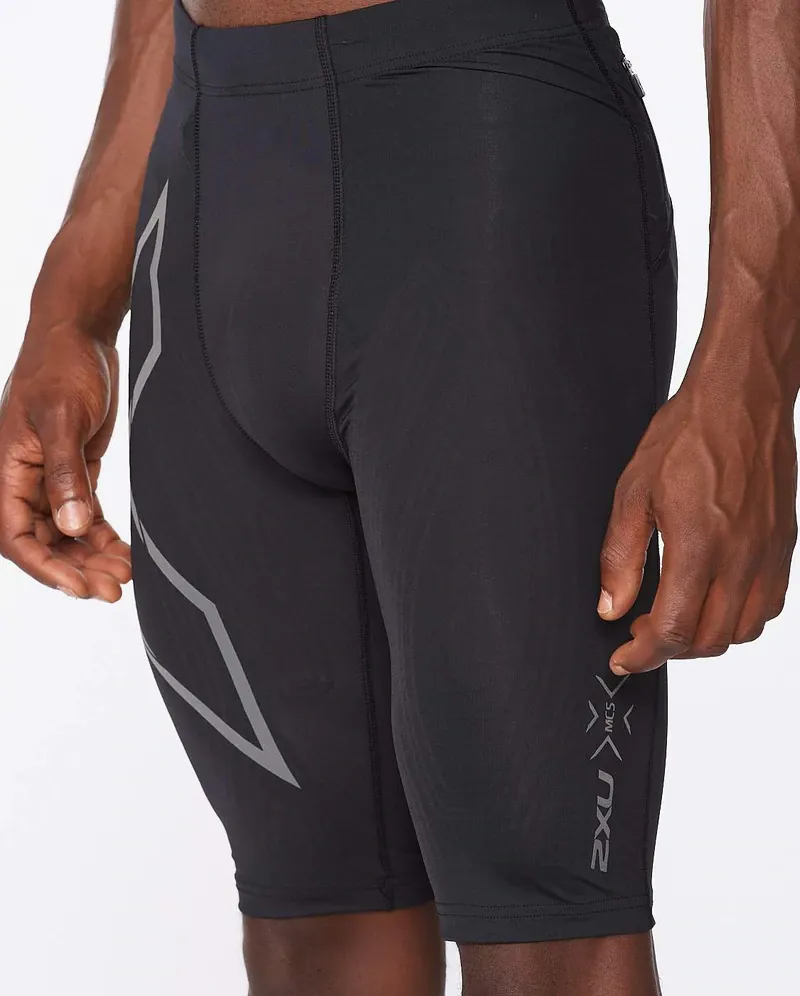 2XU Men's Light Speed Compression Shorts in Black/Black Reflective-4