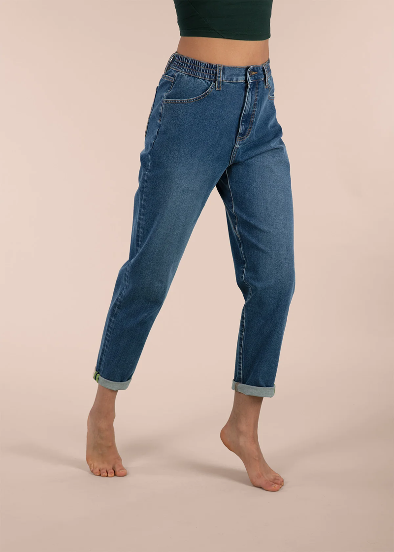 3rd Rock Unisex Gaia Jeans in Denim Wash Mid Indigo-3