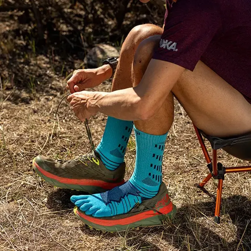 Injinji Ultra Run Crew Socks in Pacific Blue-2