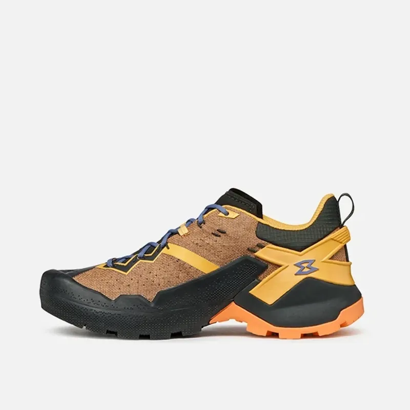 Garmont 9.81 Onyx GTX Women's Approach Shoe in Raven Black/Mock Orange-3
