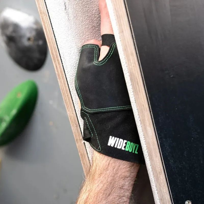 Wideboyz Crack Climbing Gloves in Black -5