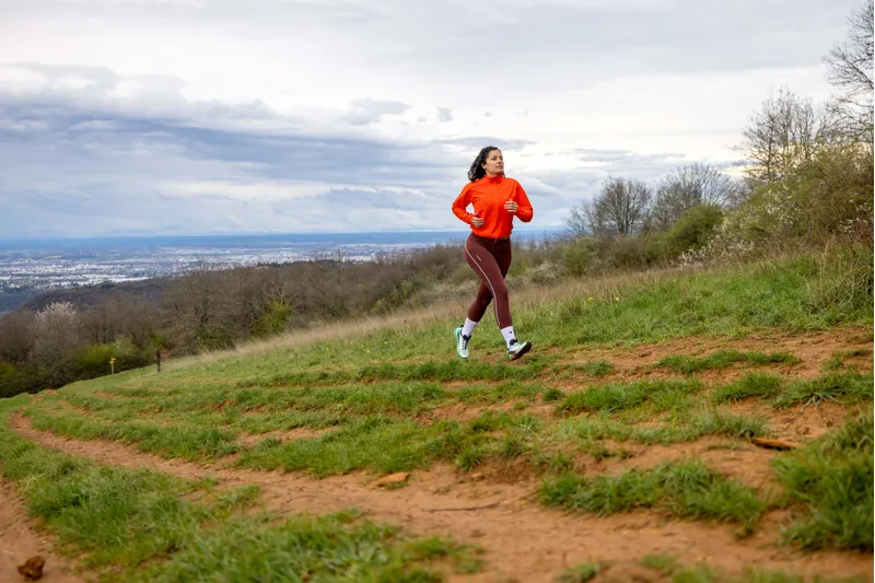 Salomon Sense Ride 5 Women's Trail Running Shoe in Bay/Black/Cherry Tomato-8