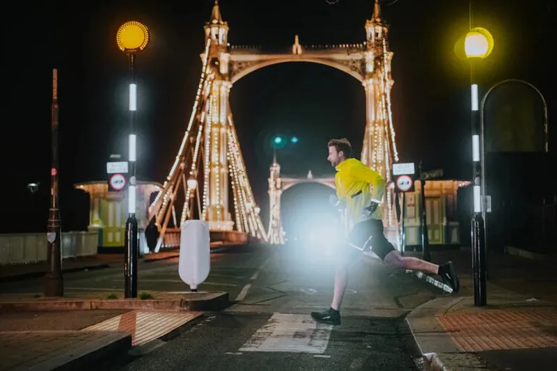 Ronhill Men's Tech Afterhours Twin Short in All Black-2