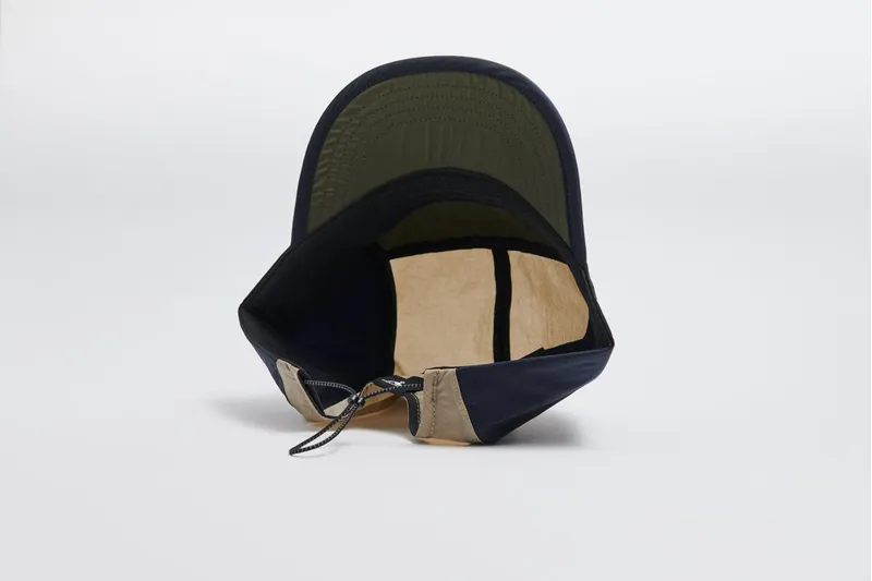 Våga Pacer Cap in Navy Blue/Utility Green/Taupe-6