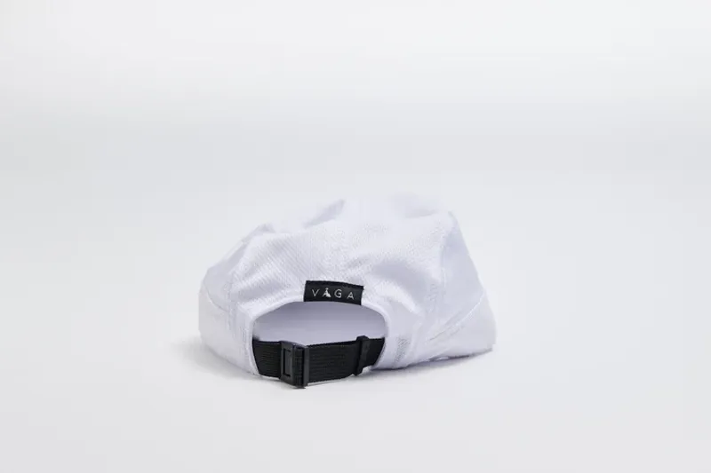 Våga Running Club Cap in All White-4