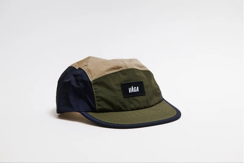 Våga Pacer Cap in Navy Blue/Utility Green/Taupe