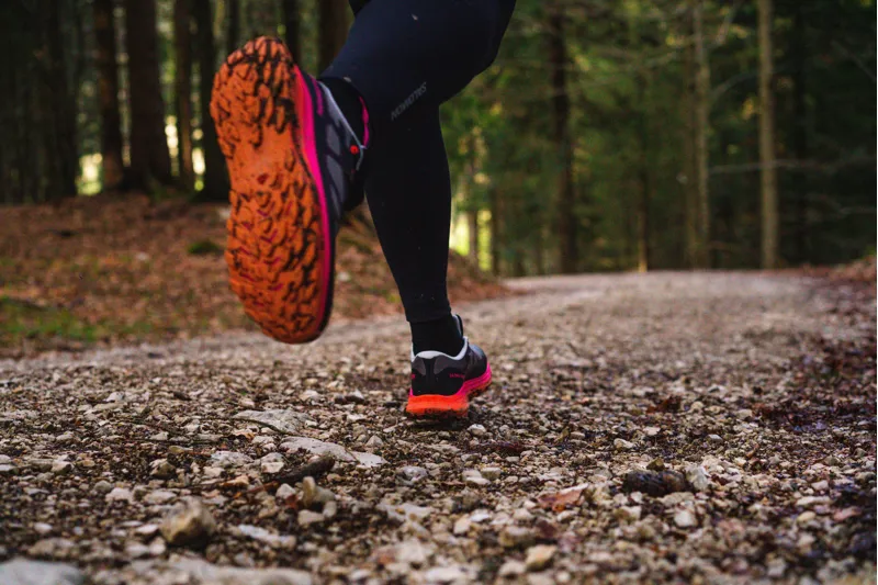 Salomon Ultra Glide 2 Men's Trail Running Shoe in Plum Kitten/Black/Pink Glow-8