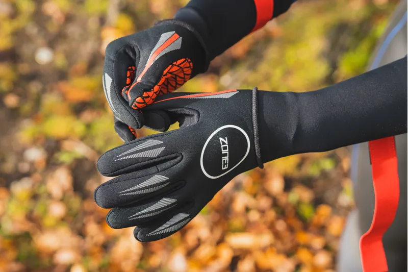Zone3 Neoprene Swim Gloves in Black/Red-4
