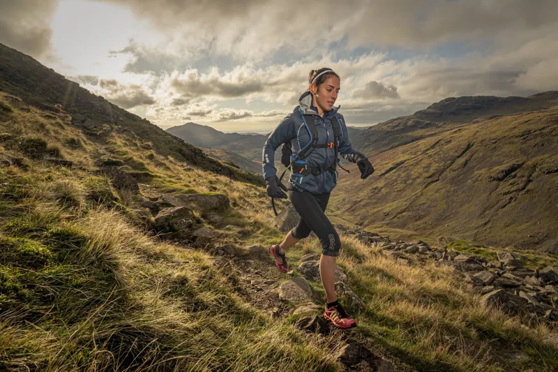 OMM Flash 0.75 Women's Running Tight in Black -5