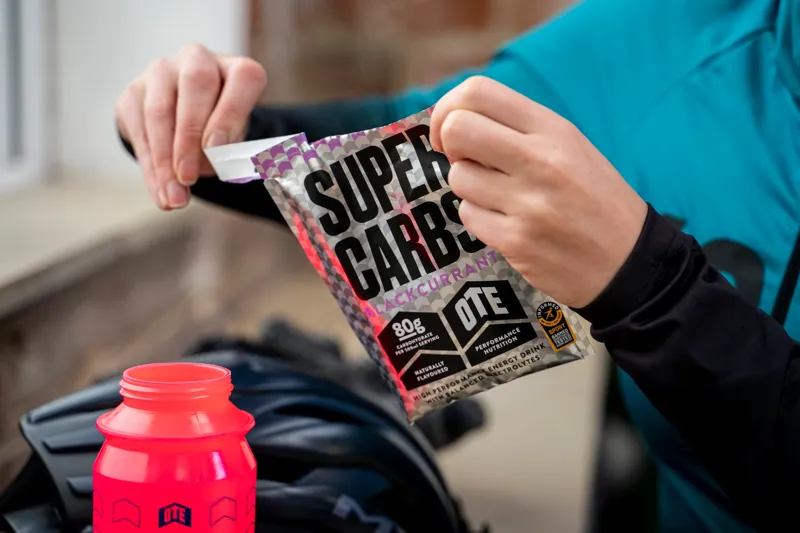 Ote Super Carb Energy Drink in Blackcurrant-3