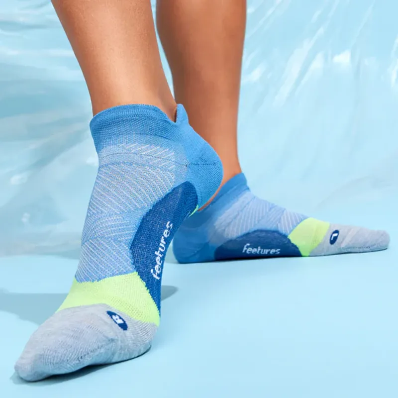 Feetures Elite Light Cushion Tab Running Socks in Bahama Blue-1
