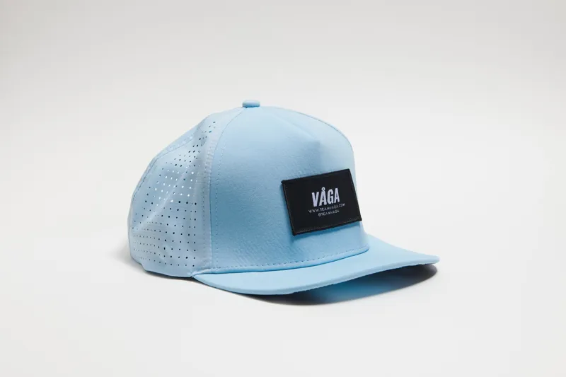 Våga Trucker Cap in Pastel Blue/ Navy/ White -2