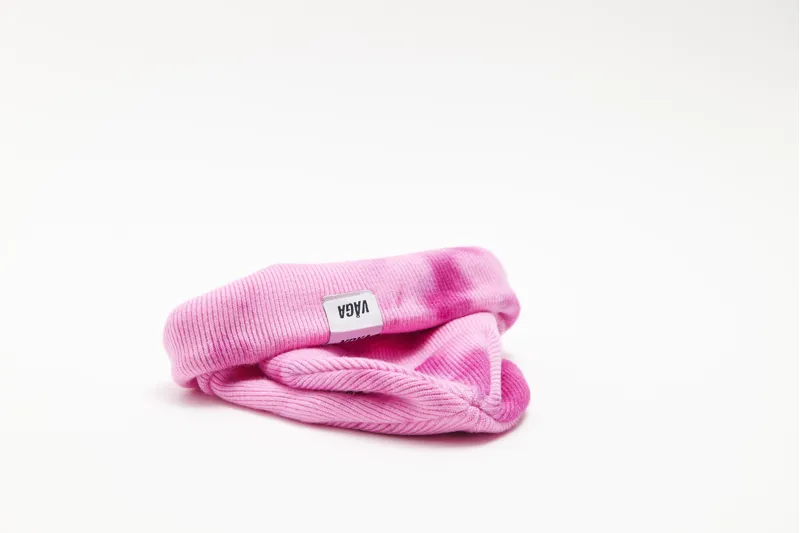 Våga Fine Rib Tie Dye Beanie in Bright Pink/Light Pink-1