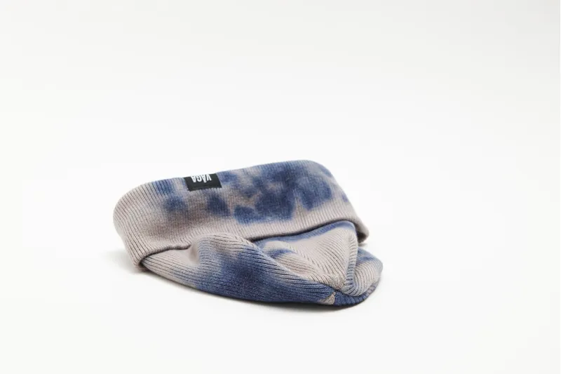 Våga Fine Rib Tie Dye Beanie in Navy Blue/Dark Taupe-1