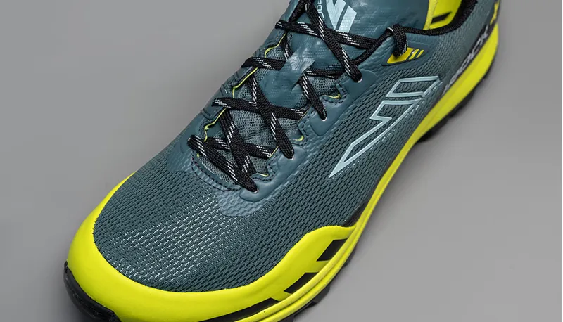 VJ Sport IRock+ Unisex Fell Running Shoe in Black/Yellow-6