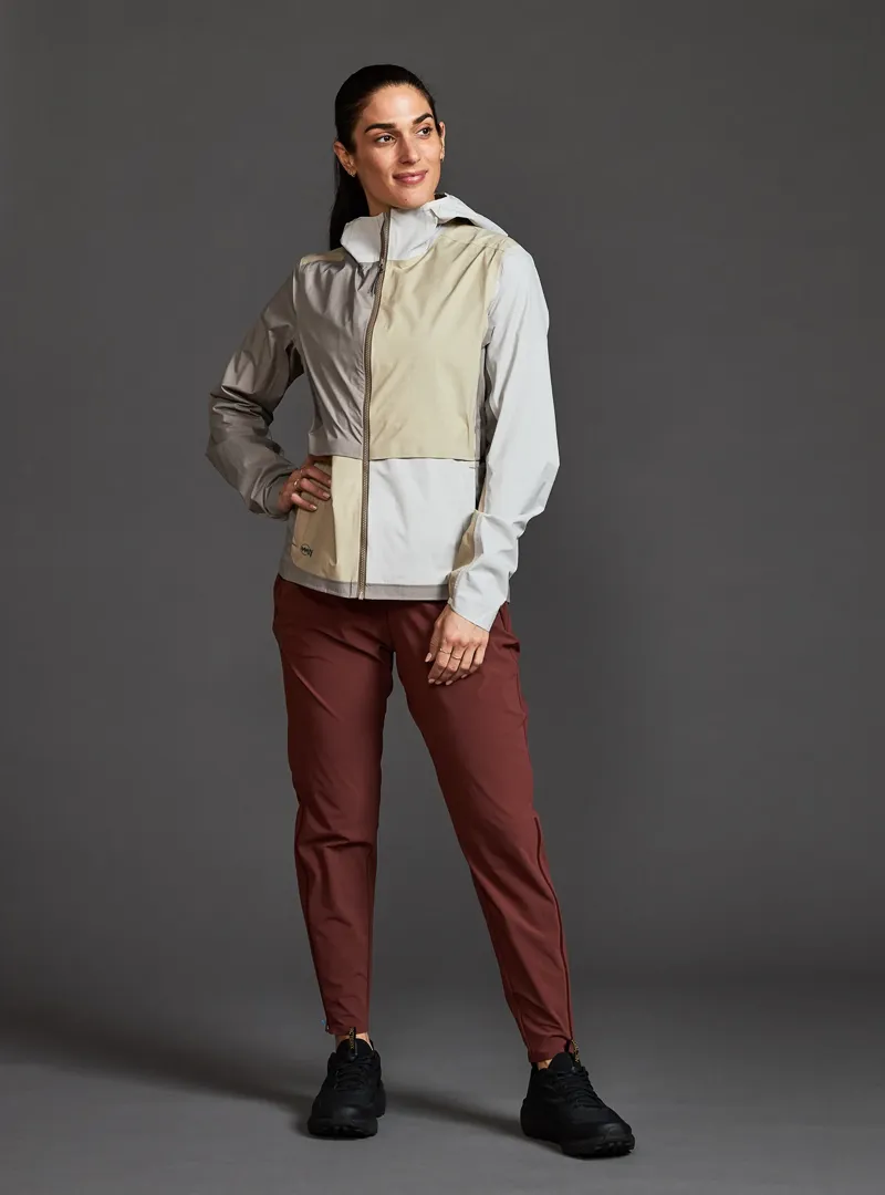 Janji Rainrunner Women's Lightweight Waterproof Pack Jacket in Steppelands -2