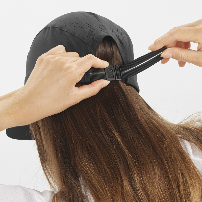 Salomon Cross Compact Cap in Deep Black-1