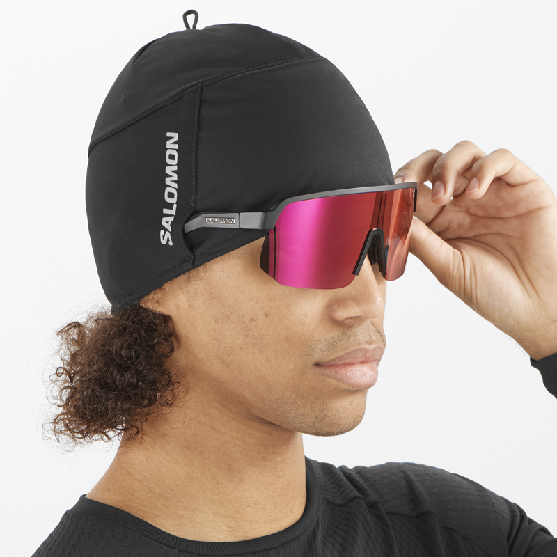 Salomon Winter Training Beanie in Deep Black-1