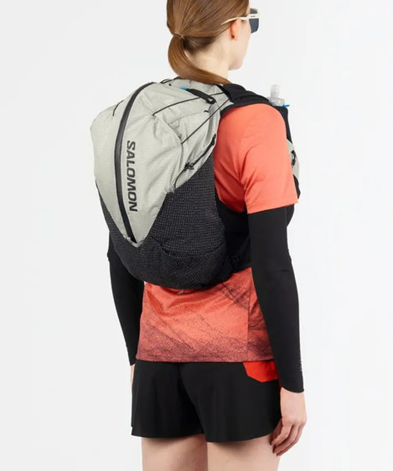 Salomon S/LAB Adventure 20L Unisex Running Vest in Black/White-4