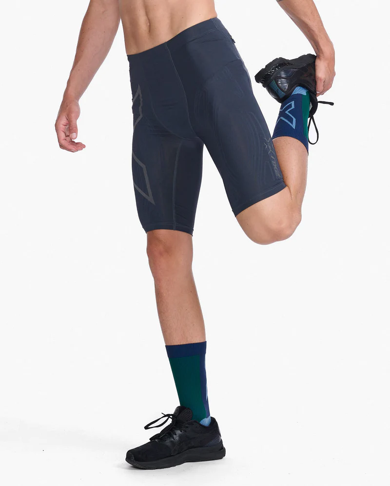 2XU Men's Light Speed Compression Shorts in India Ink/Black Reflective-3