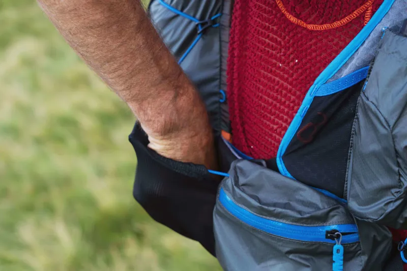 OMM Phantom 18 Unisex Running Pack in Grey-7