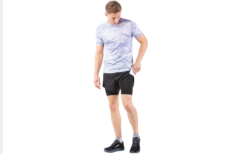 Ronhill Men's Tech Distance Twin Short in All Black-5