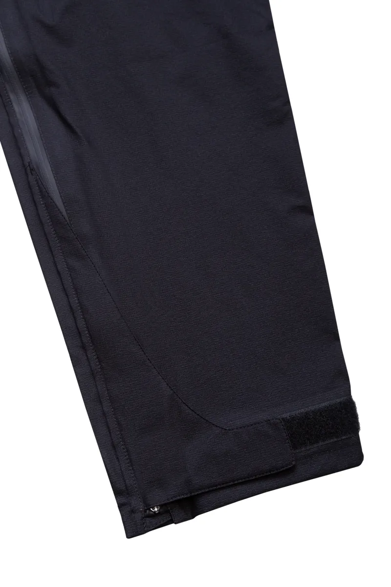 Ronhill Tech Fortify Pant Unisex Waterproof Running Trouser in All Black-7