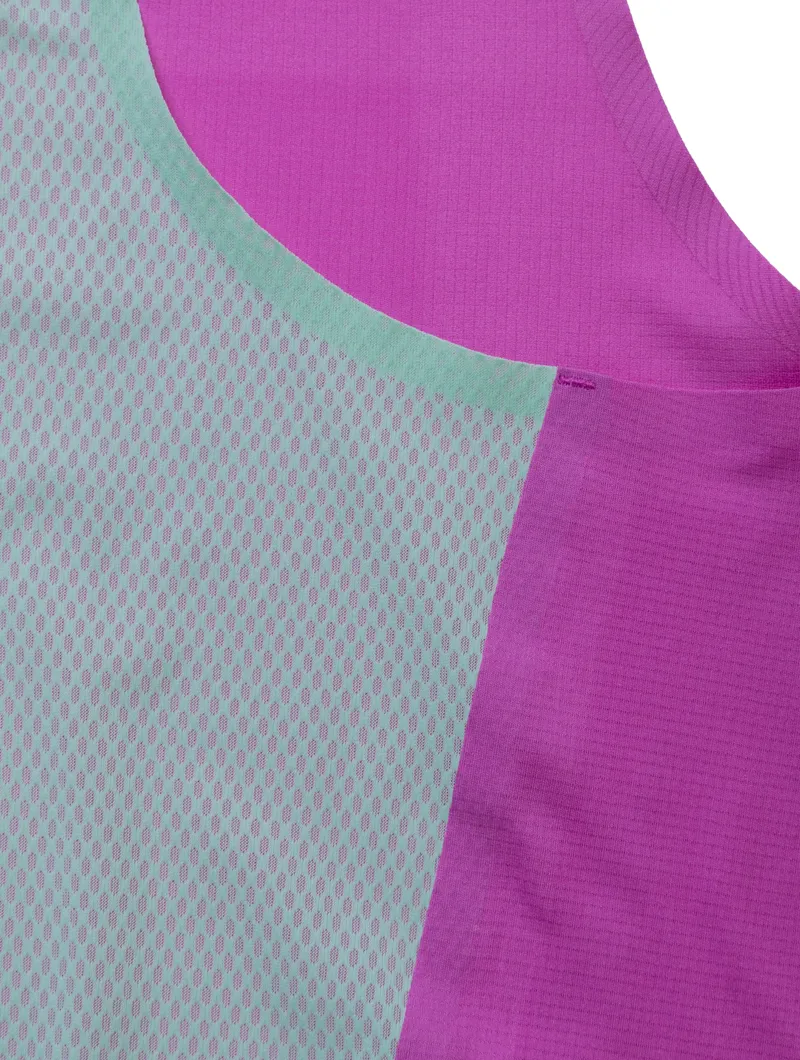 Ronhill Tech Race Women's Running Vest in Fuchsia/Honeydew-7