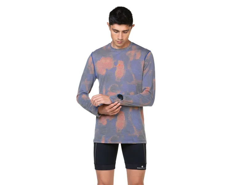Ronhill Tech Golden Hour Men's Long Sleeve T-Shirt in Ocean Night Spectrum-2