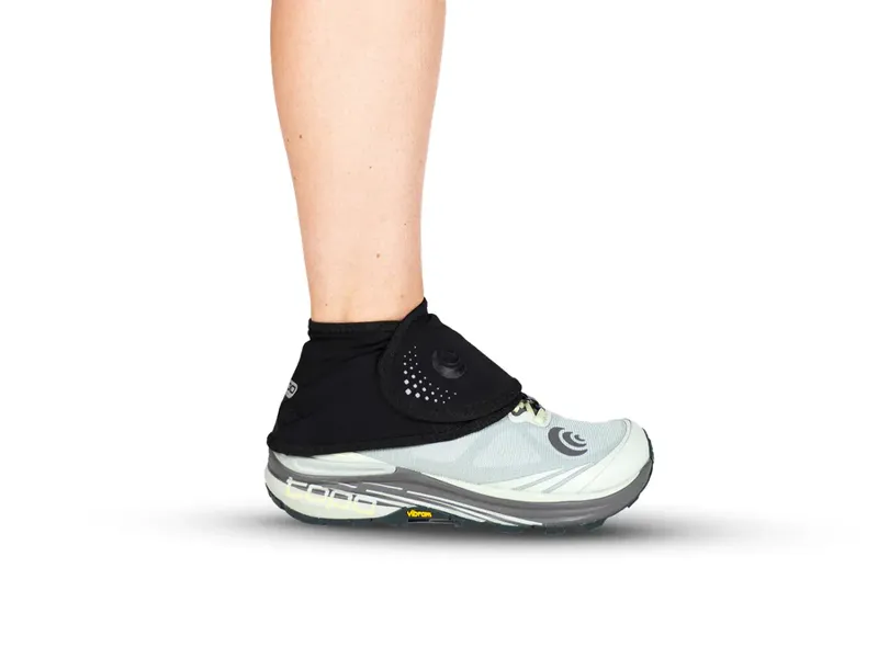 Topo Performance Gaiter in Black-1