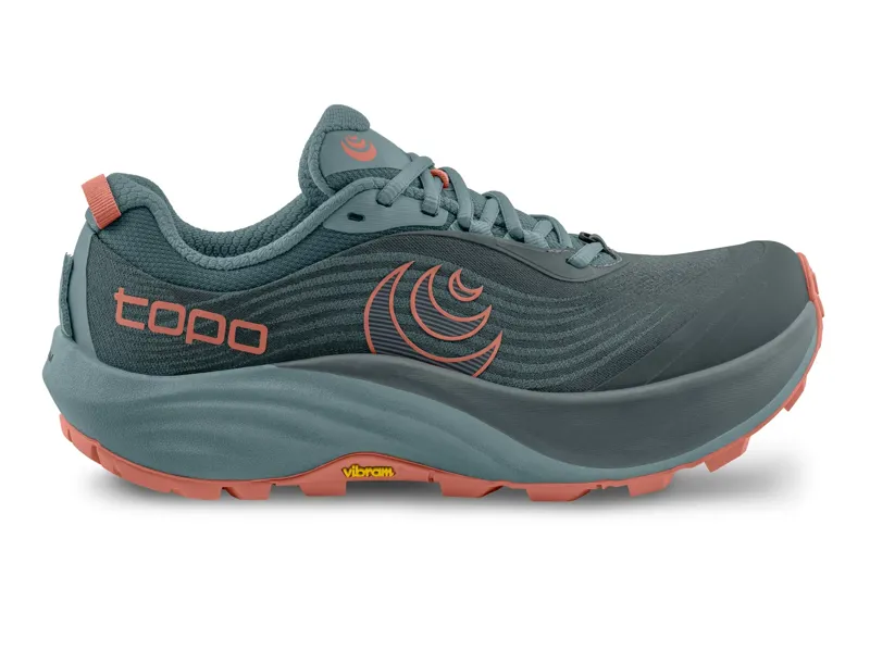 Topo Athletic Pursuit 3 Women's Trail Running Shoe in Slate/Clay
