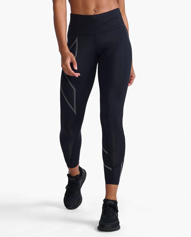 2XU Women's Light Speed Mid-Rise Compression Tight in Black/Black Reflective-7