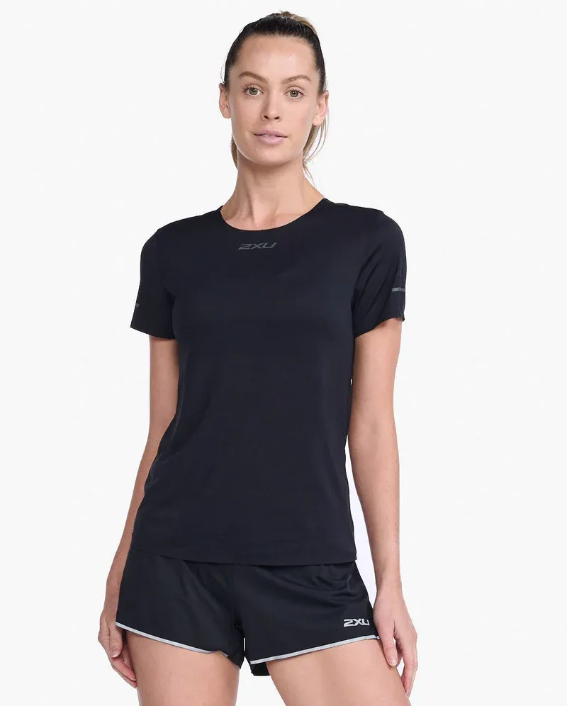 2XU Light Speed Tech Tee Women's Running T-Shirt in Black/Black Reflective