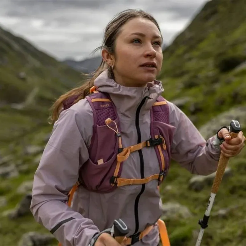 Osprey Tempest Velocity 20 Women's Multi-Sport Backpack in Dark Charcoal/Chiru Tan -5