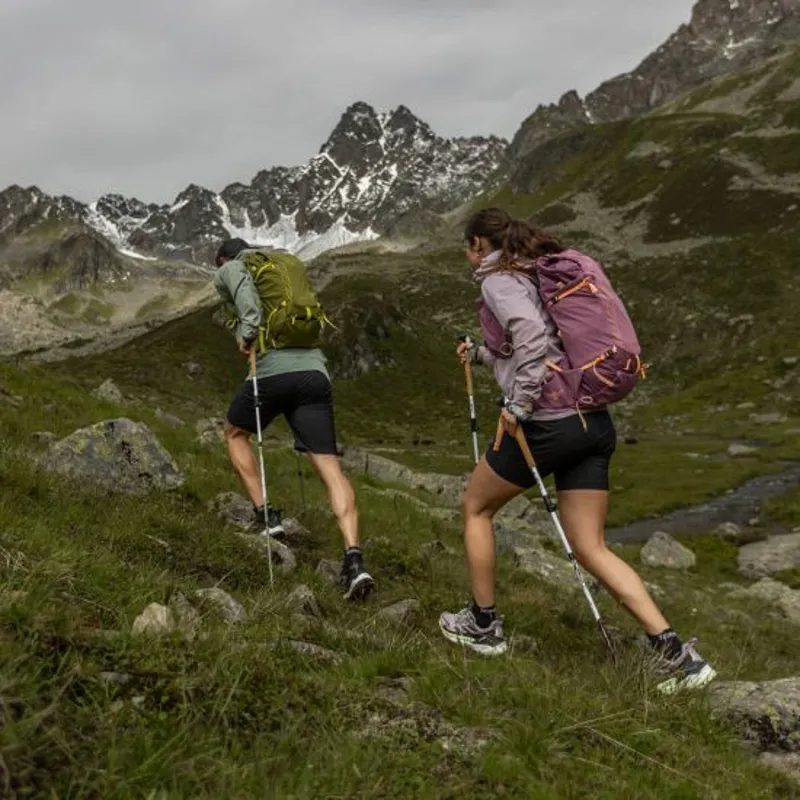 Osprey Talon Velocity 30 Multi-Sport Backpack in Dark Charcoal/Tumbleweed Yellow-7